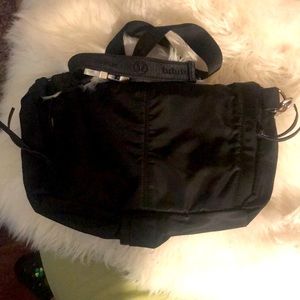 Lululemon cross body or waist pack black medium